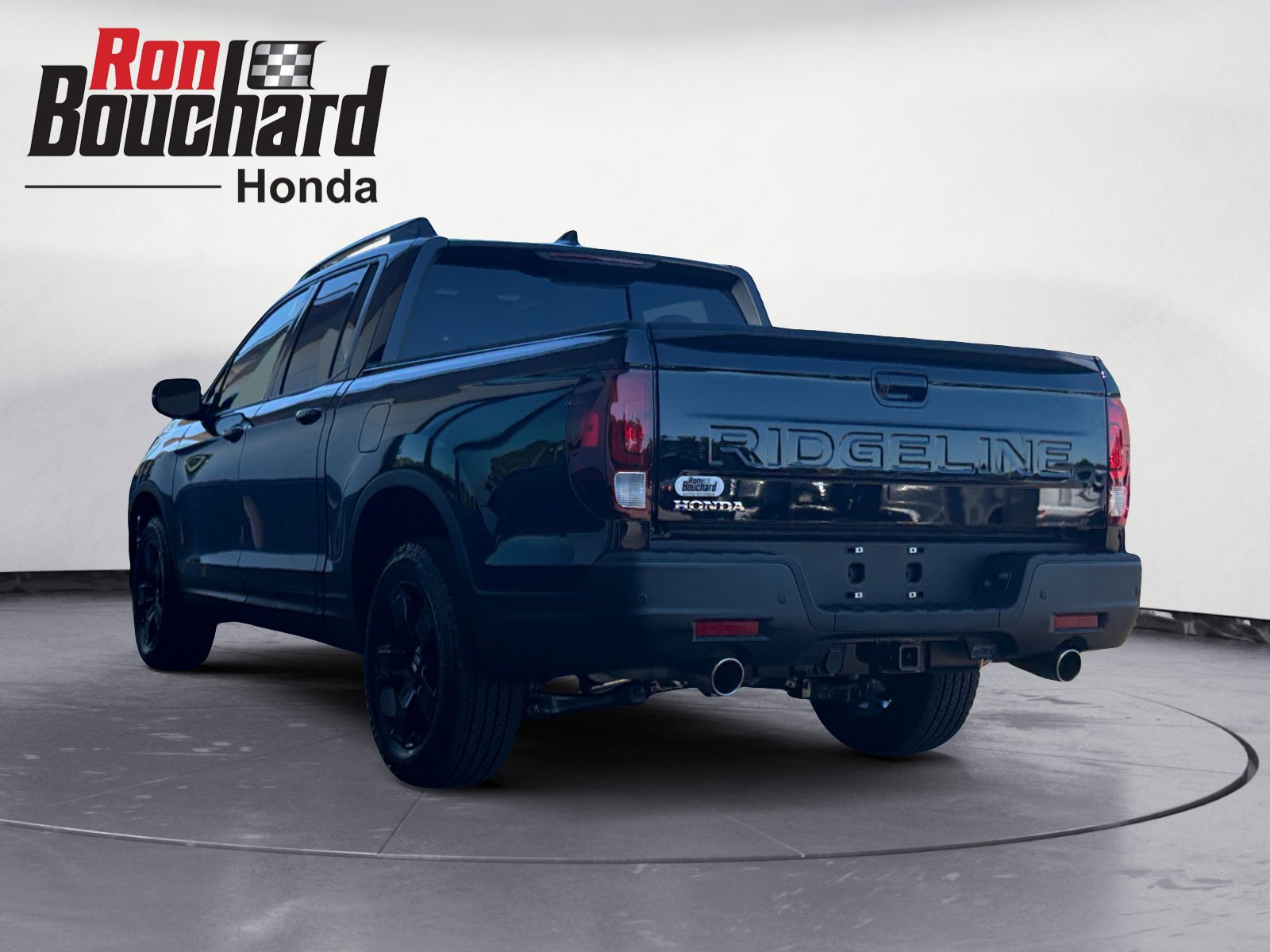 2025 Honda Ridgeline Black Edition photo 4