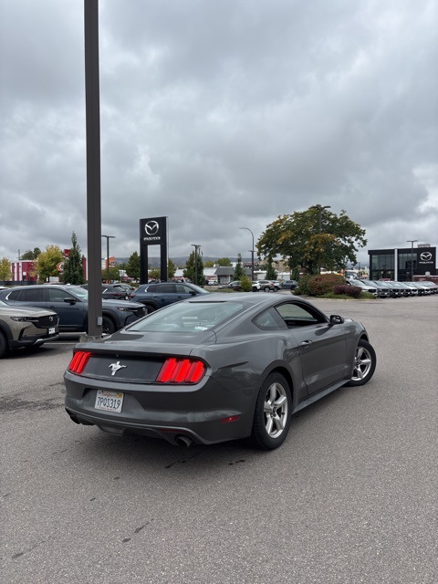 2016 Ford Mustang V6 photo 3