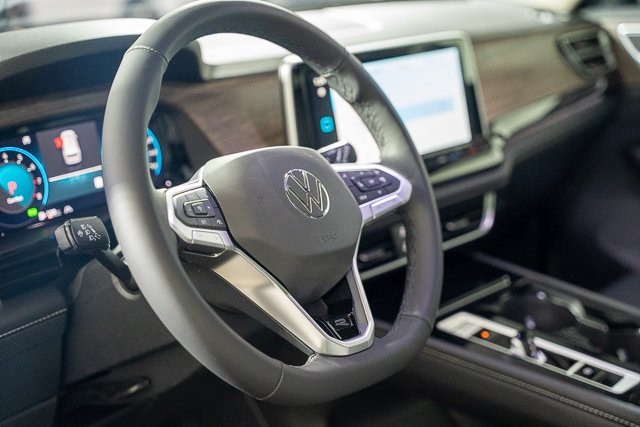 2025 Volkswagen Atlas SEL Premium R-Line photo 10