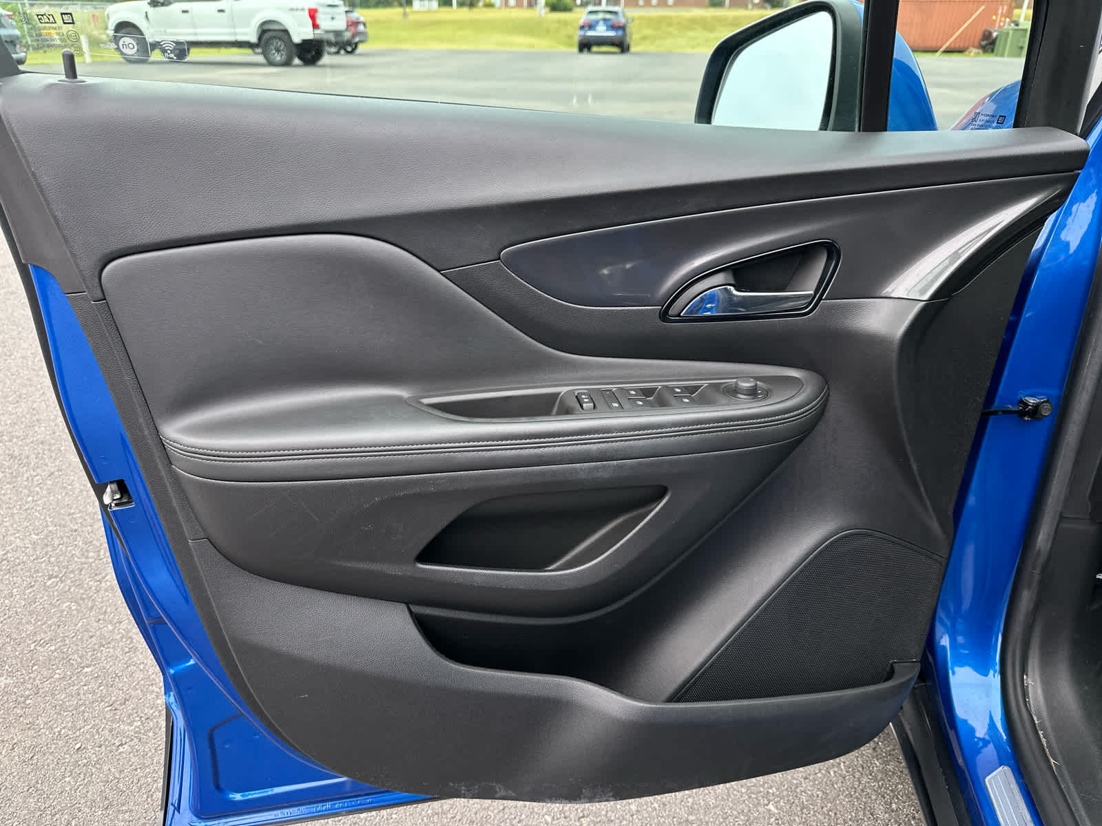 2017 Buick Encore Preferred photo 9