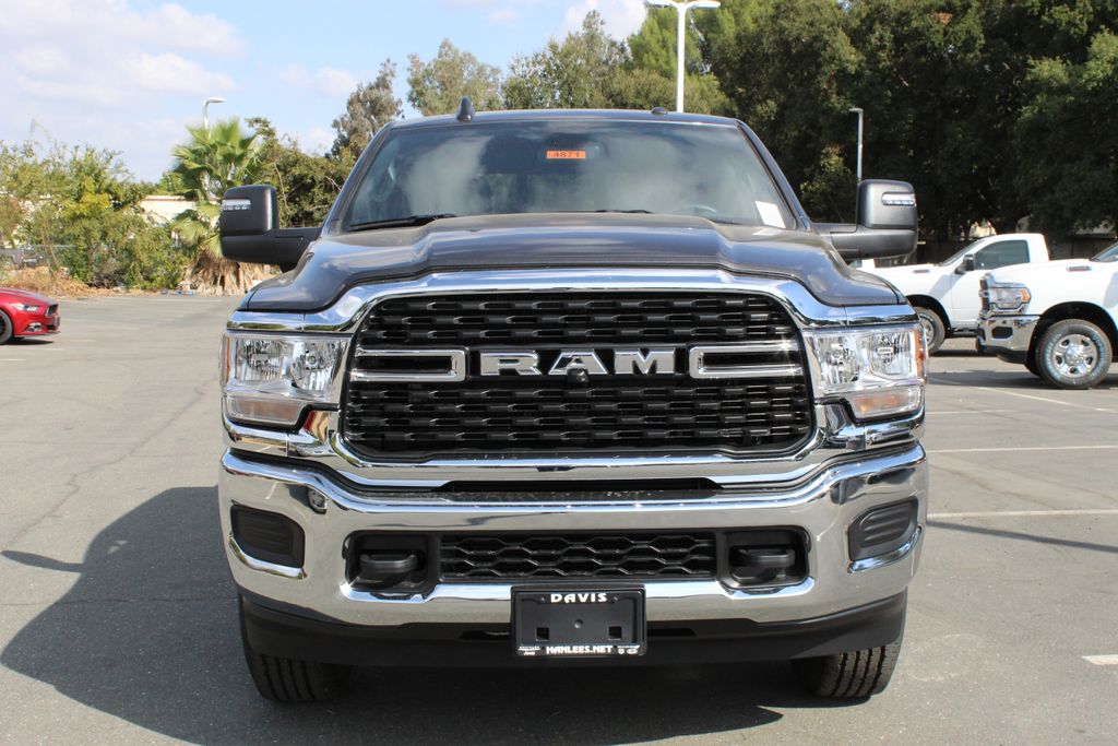 2024 Ram 2500 Tradesman photo 3