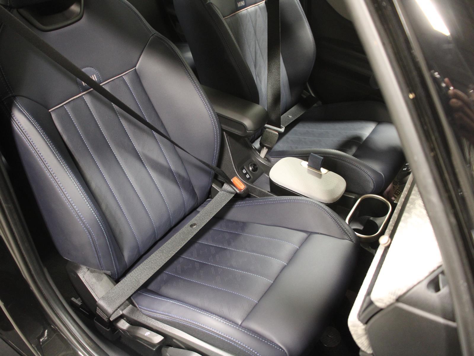 2025 Mini Cooper S Hardtop 4 Door photo 18