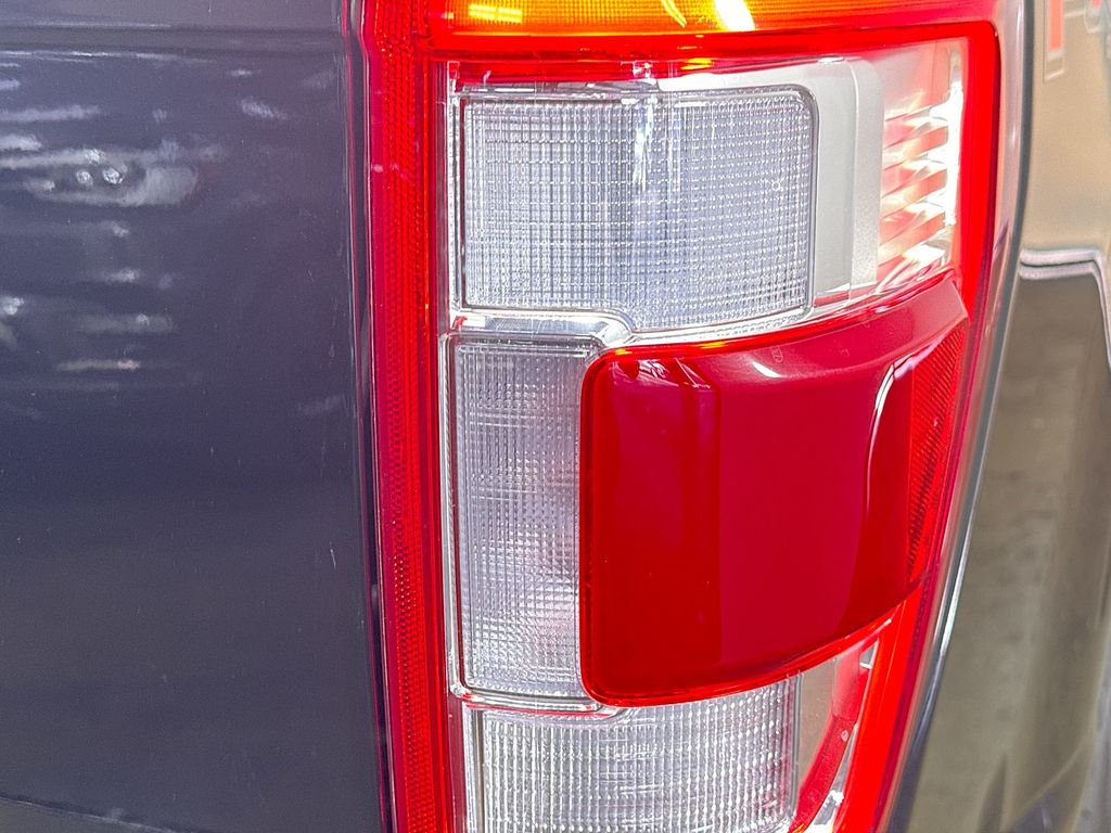 2023 Ford F-150 Lariat photo 28