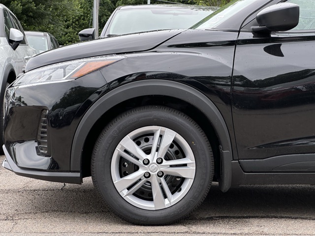 2025 Nissan Kicks Play S photo 5