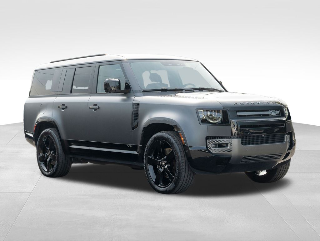 2025 Land Rover Defender 130 V8 photo 3