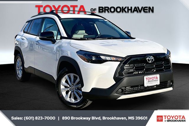 2026 Toyota Corolla Cross LE's photo