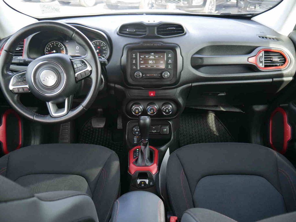 2016 Jeep Renegade Trailhawk photo 4