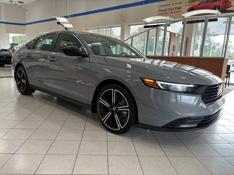 2025 Honda Accord Hybrid Sport photo 3