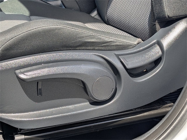 2024 Kia Soul LX photo 18