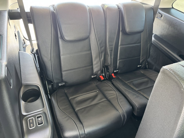 2026 Mercedes Benz GLS 450 4MATIC photo 2