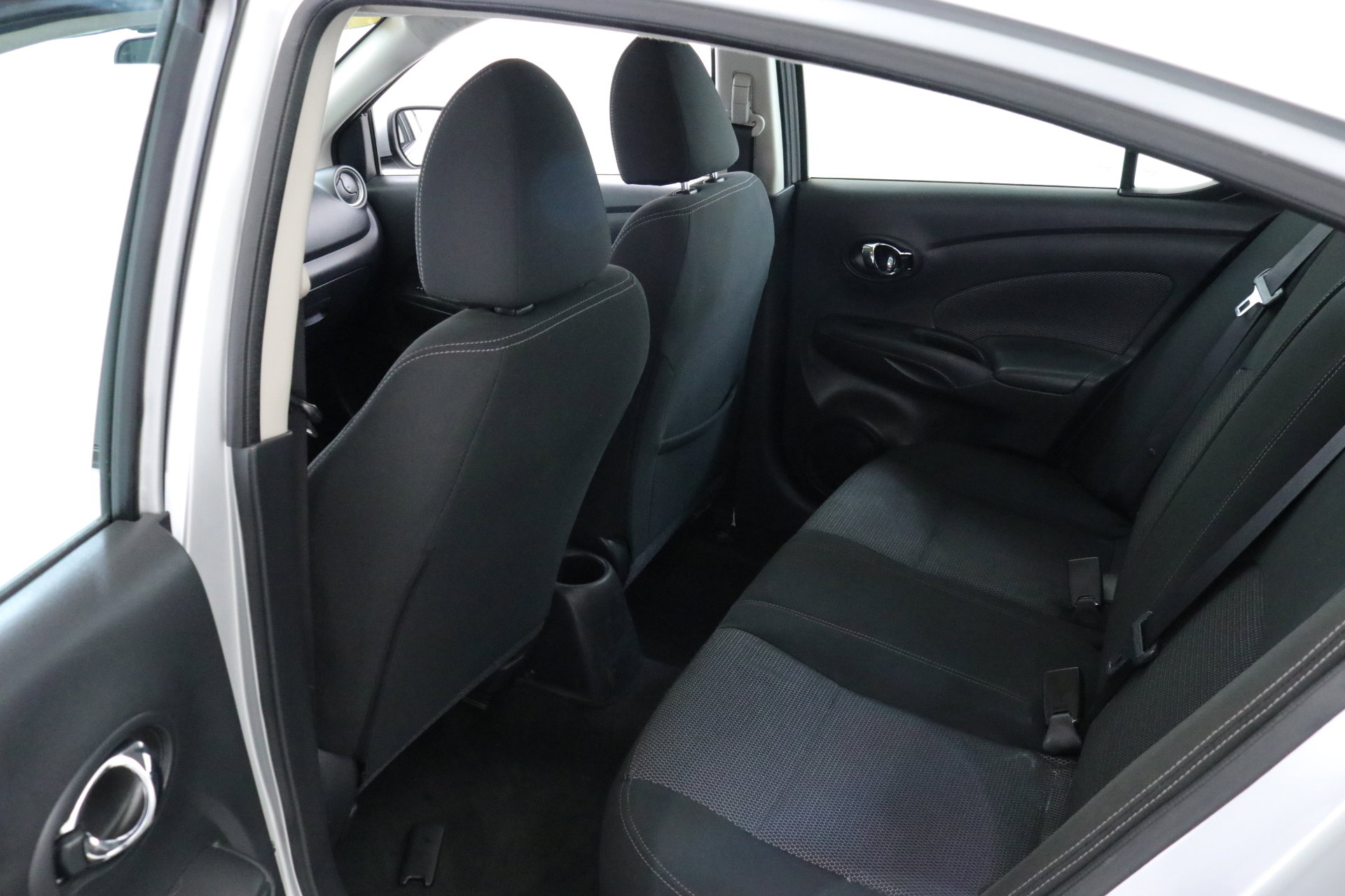 2017 Nissan Versa Sedan SV photo 23
