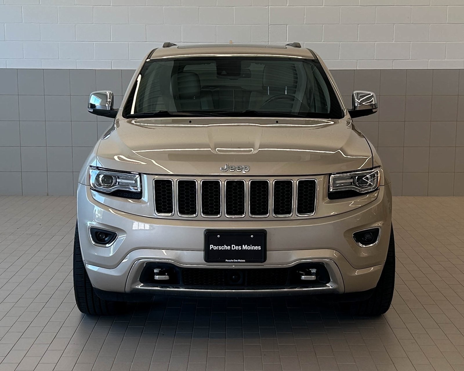 Used 2015 Jeep Grand Cherokee Overland with VIN 1C4RJFCG6FC821790 for sale in West Des Moines, IA