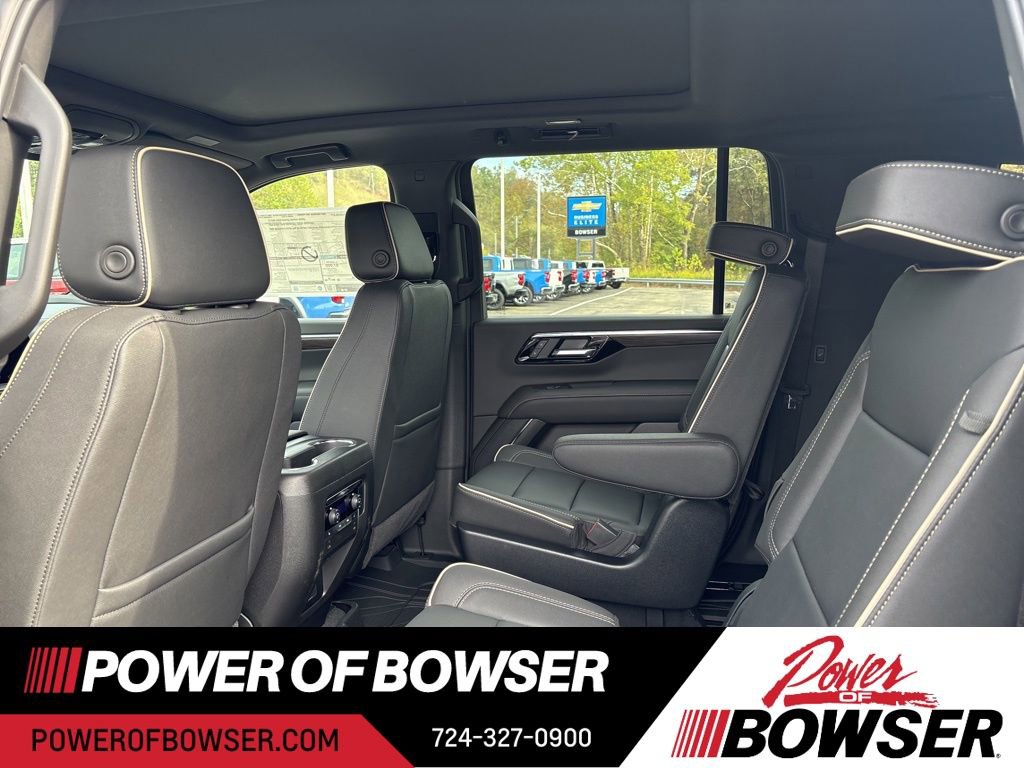 2026 Chevrolet Suburban Premier photo 4