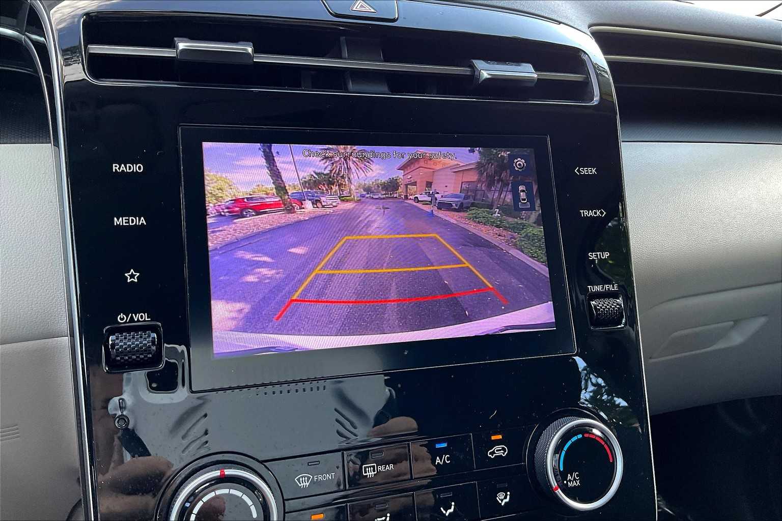 2024 Hyundai Tucson SE photo 19