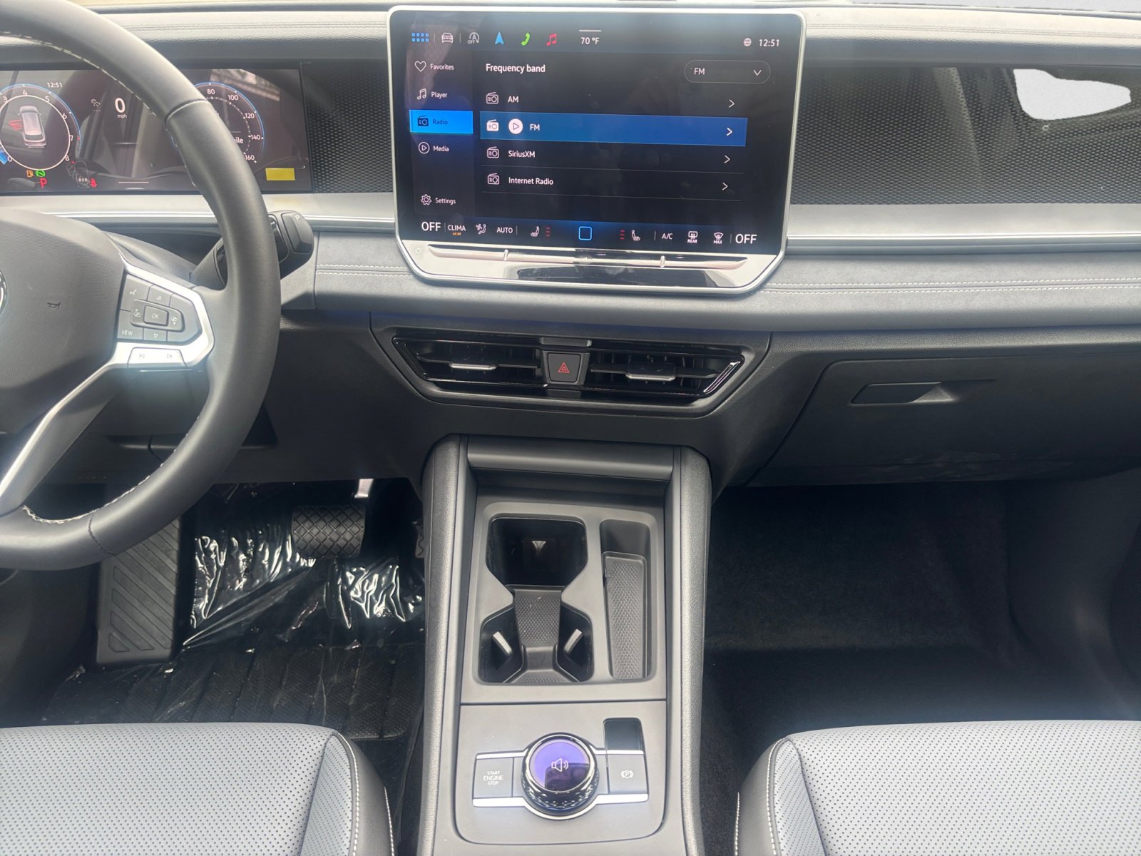 2025 Volkswagen Tiguan SE photo 11