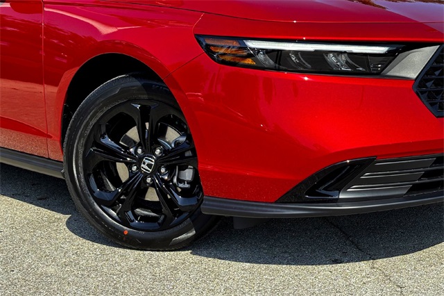 2025 Honda Accord SE photo 2