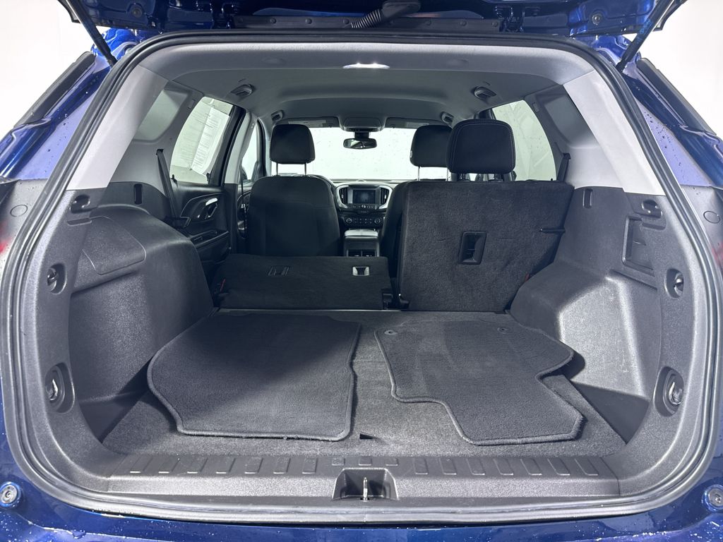 2022 Gmc Terrain SLE photo 16