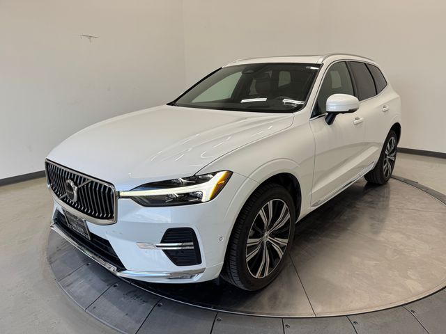 2022 Volvo XC60 B5 Inscription photo 30