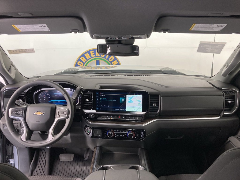 2026 Chevrolet Silverado 2500HD LT photo 6