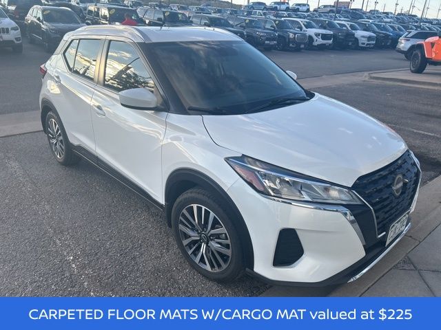 2022 Nissan Kicks SV photo 3