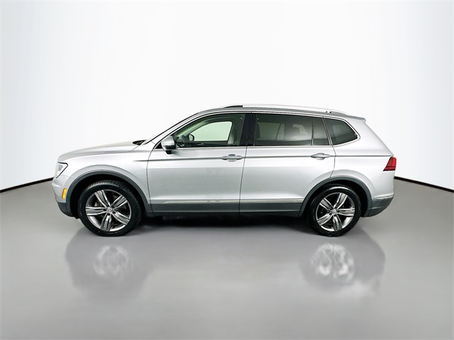 2020 Volkswagen Tiguan SEL photo 3