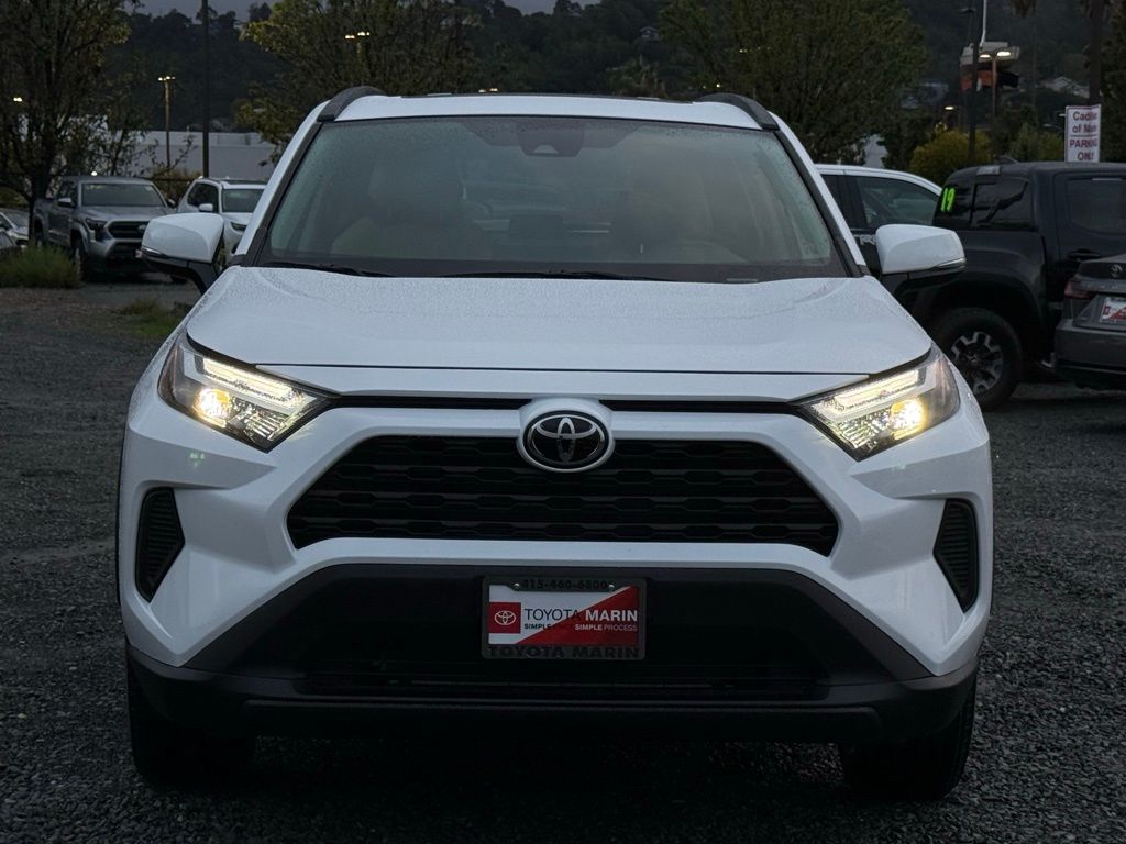 2025 Toyota RAV4 XLE photo 2