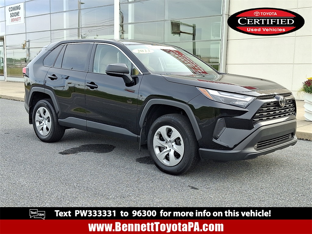 2023 Toyota RAV4 LE photo 23