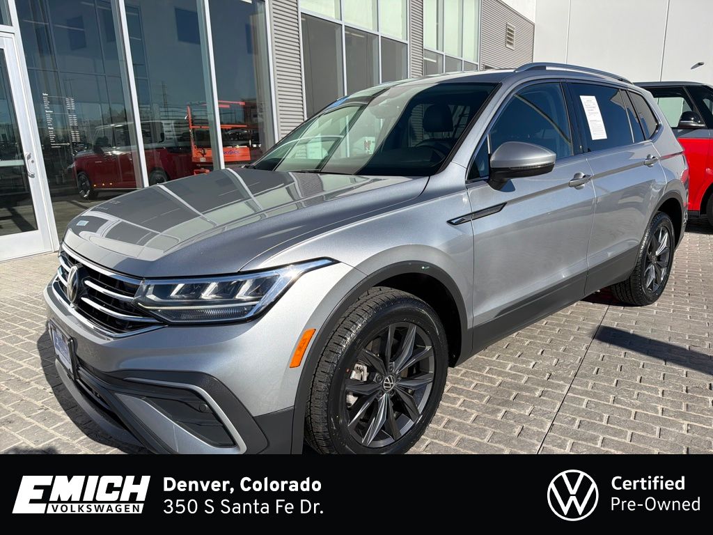 2023 Volkswagen Tiguan SE's photo