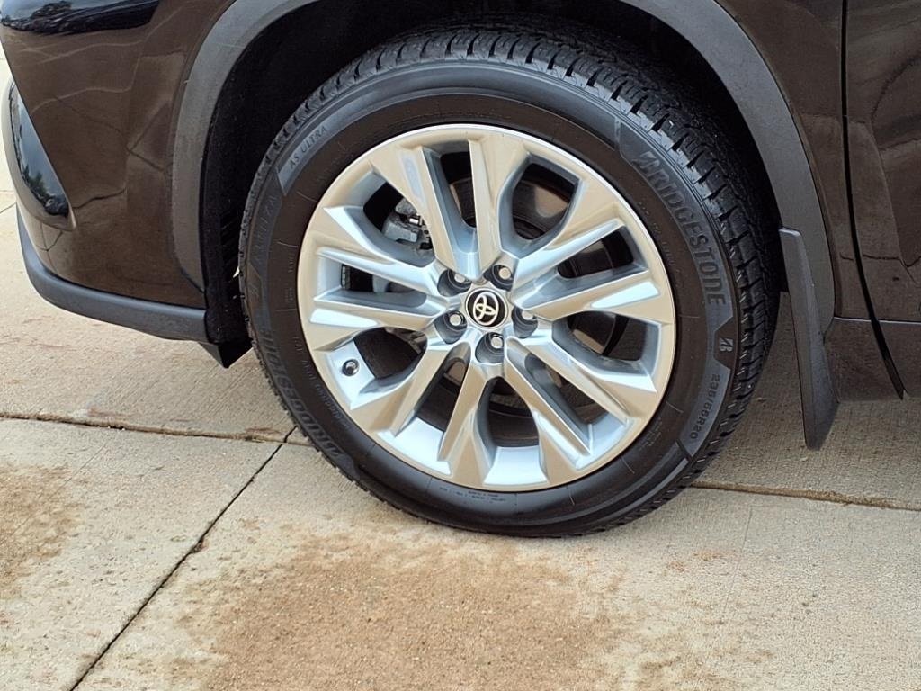 2022 Toyota Highlander Limited Hybrid photo 20