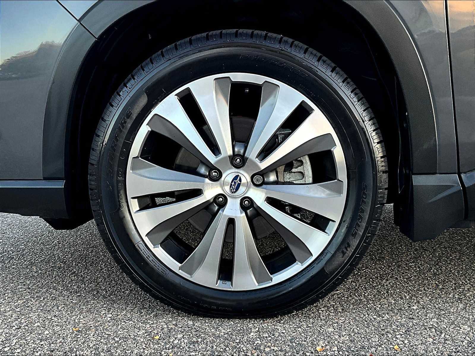 2022 Subaru Ascent Limited photo 5