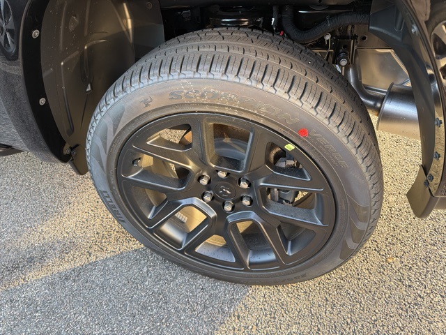2026 Ram 1500 Laramie photo 6