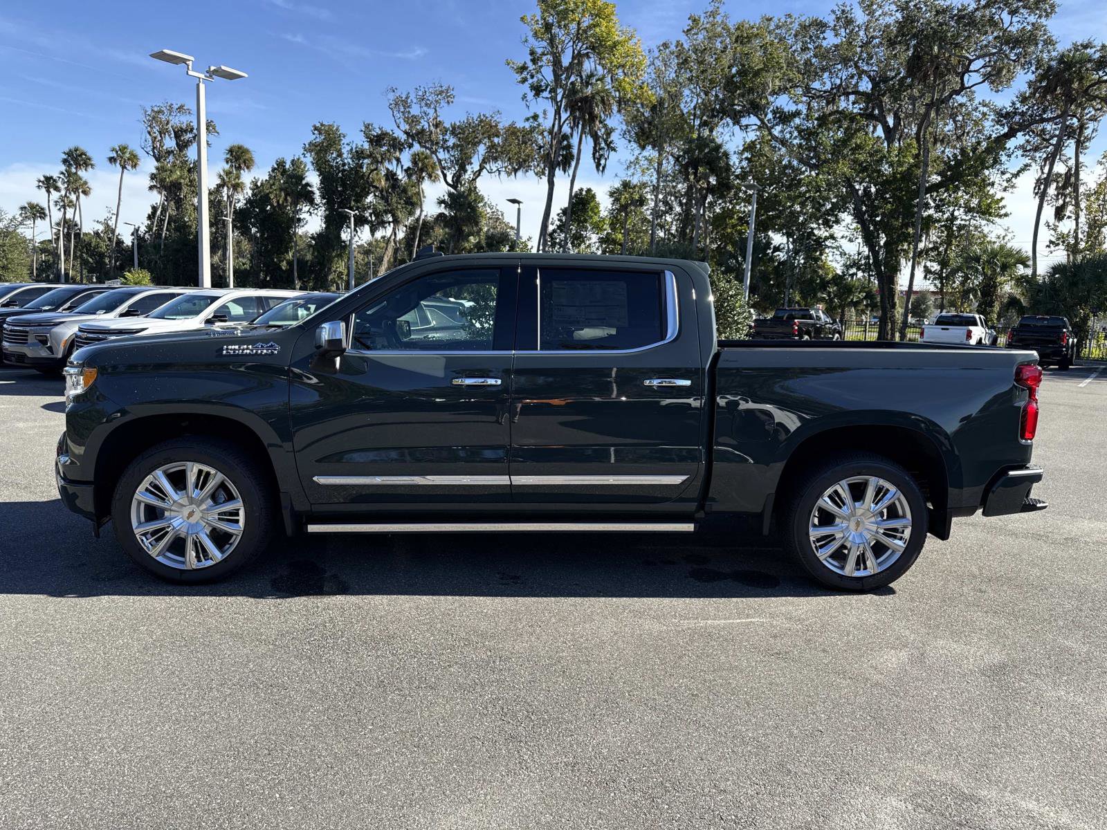 2026 Chevrolet Silverado 1500 High Country photo 3