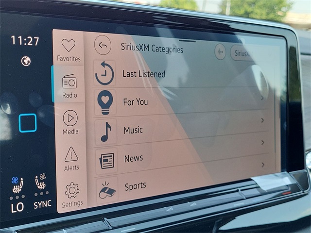 2025 Volkswagen Atlas SE Technology photo 21