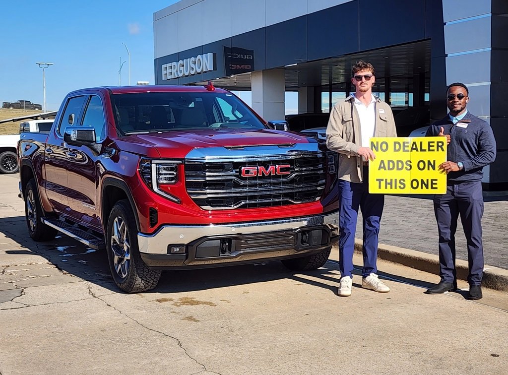 2026 GMC Sierra 1500 SLT's photo