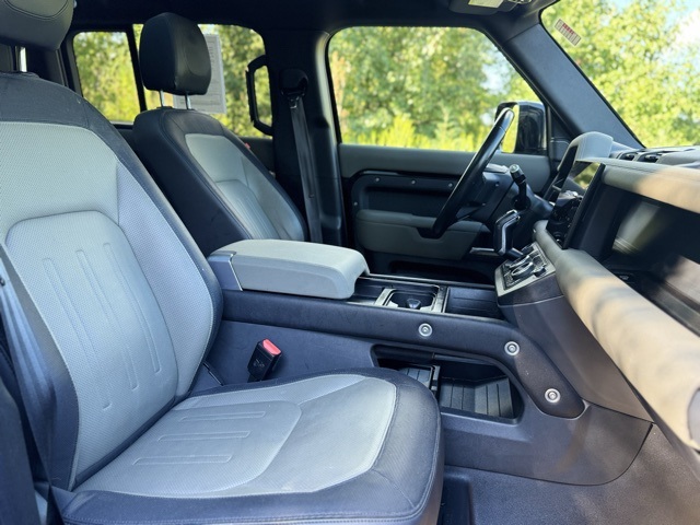 2022 Land Rover Defender 110 X-Dynamic SE photo 19