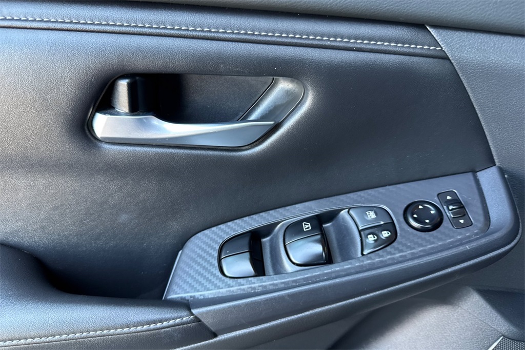 2021 Nissan Sentra SV photo 11