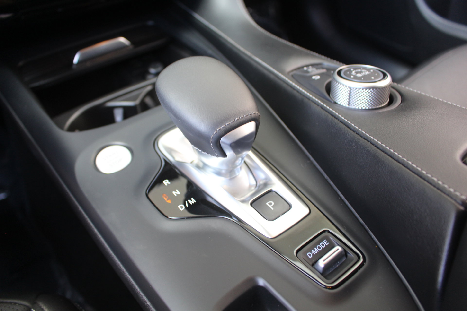 2022 Infiniti QX55 Essential photo 25