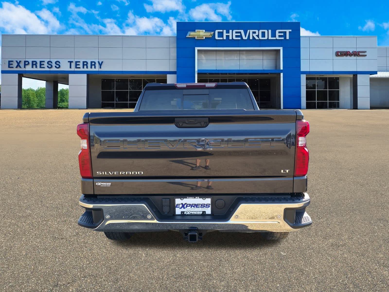 2023 Chevrolet Silverado 1500 LT photo 4