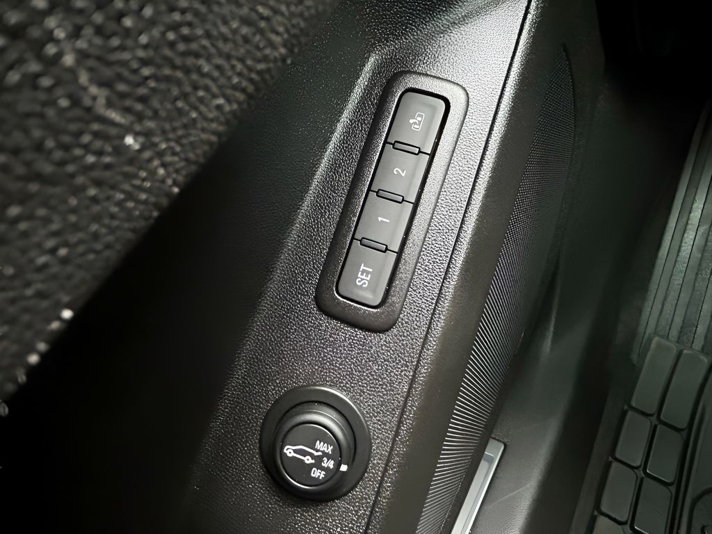 2018 Chevrolet Equinox Premier photo 18