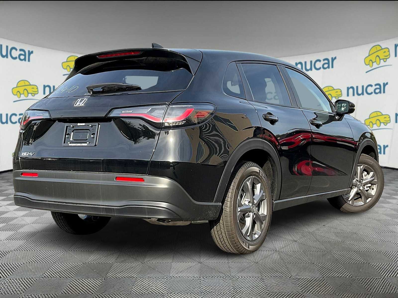 2026 Honda HR-V LX photo 6