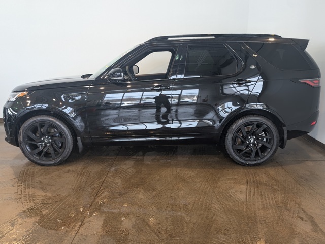 2025 Land Rover Discovery SE photo 2
