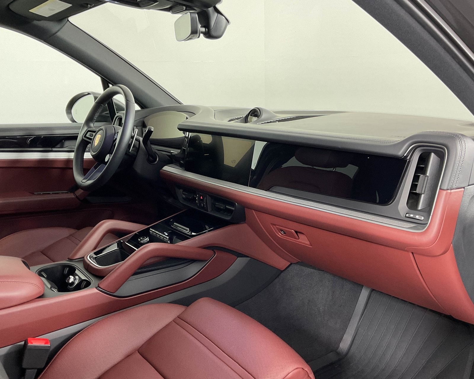 2024 Porsche Cayenne photo 21