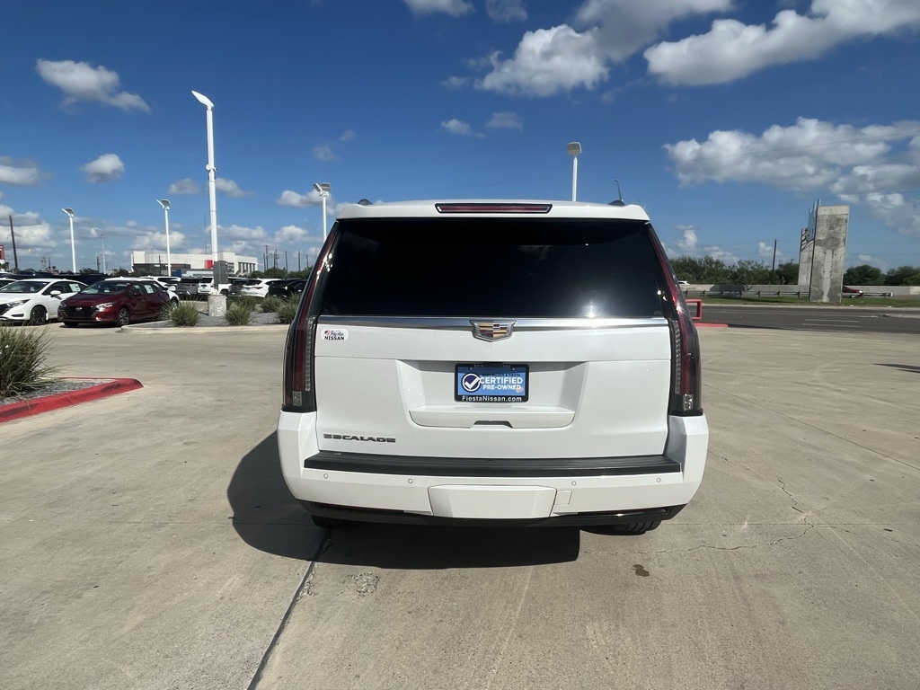 2018 Cadillac Escalade Luxury photo 4