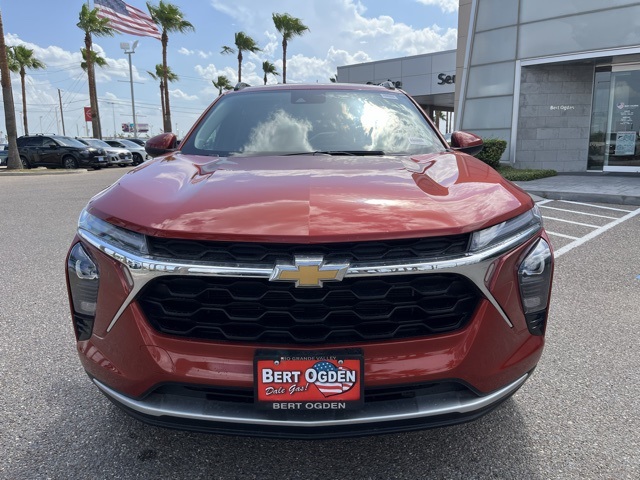 2024 Chevrolet Trax LT photo 3