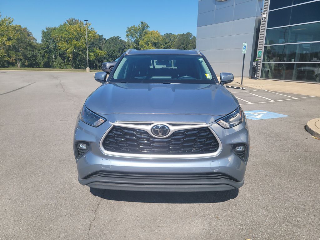 2022 Toyota Highlander XLE photo 7