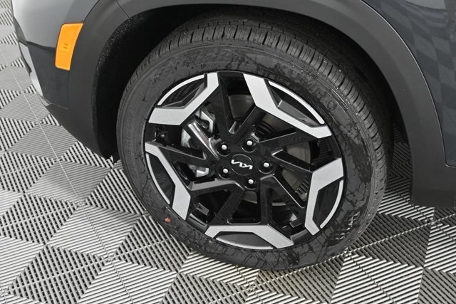 2024 Kia Seltos SX photo 3