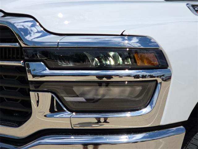 2025 Ram 2500 Tradesman photo 4