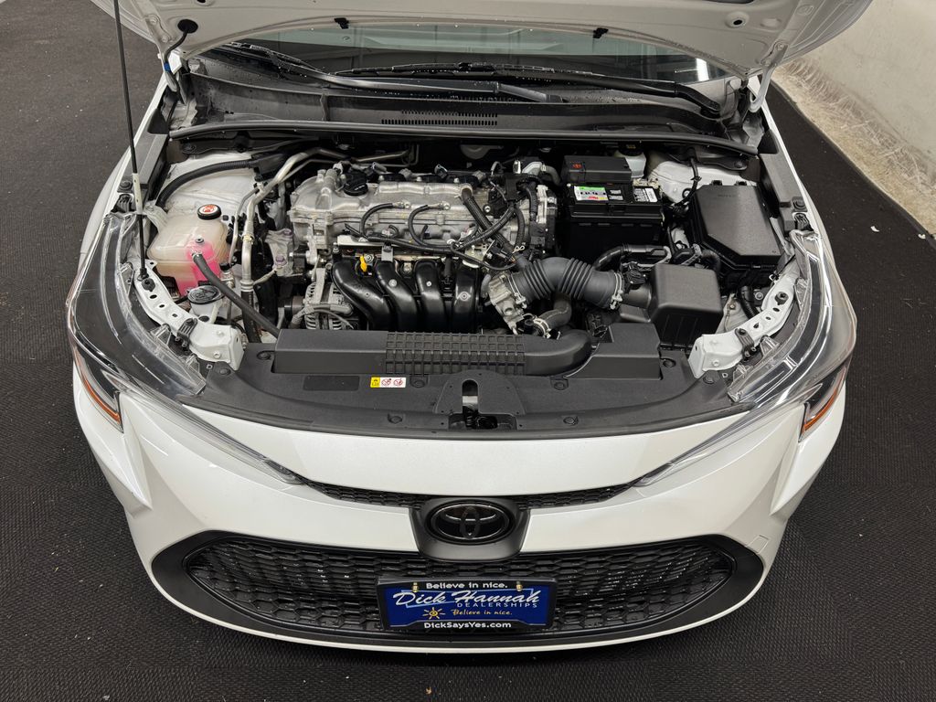 2022 Toyota Corolla LE photo 11