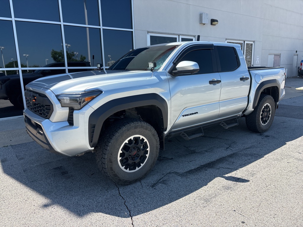 2024 Toyota Tacoma TRD Off-Road photo 5