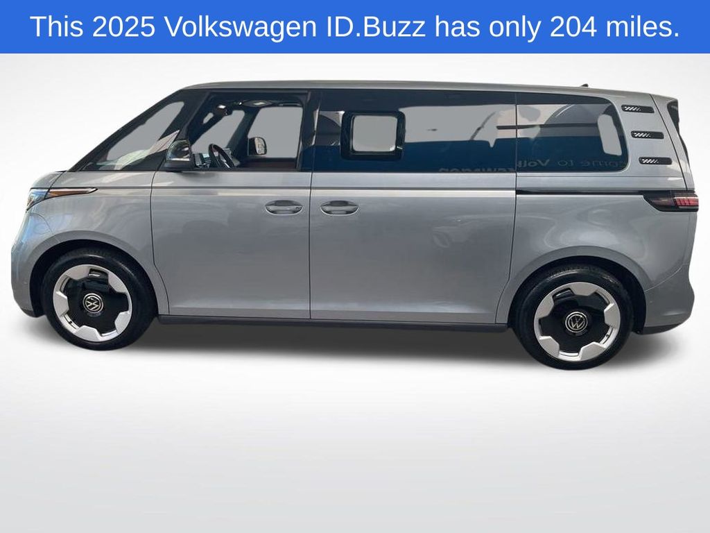 2025 Volkswagen ID. Buzz Pro S's photo